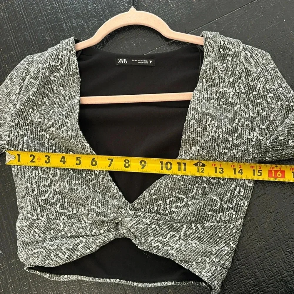Zara Silver Sequin Knotted Long Sleeve Crop Top size XS Side Zipper